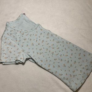 SO blue flower top